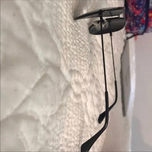 Ray-Ban Aviators - Picture 3 of 4